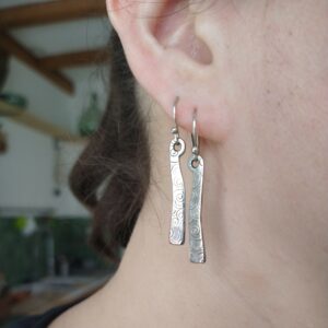 Boucles d'oreilles fin de collection Nuage – Image 2