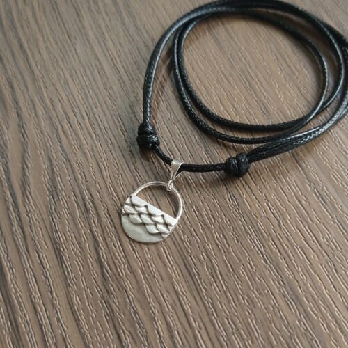 Pendentif écailles